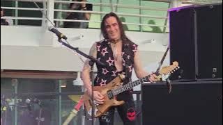 EXTREME Live 'Cupid's Dead' on the Monsters of Rock Cruise 2023 Pool Stage