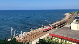 夏の小樽に姿を現した国鉄スタイルの事業用列車(DE15+チキ２連４車)  Seaside - Hakodate line,Otaru city,Hokkaido,Japan