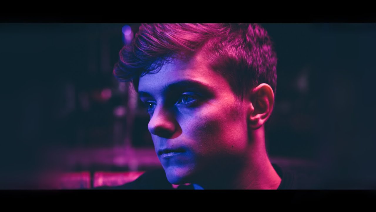 Martin Garrix & Headhunterz - Alive (Music Video)