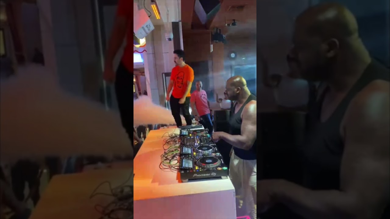 This is the only time I&rsquo;m taller than shaq