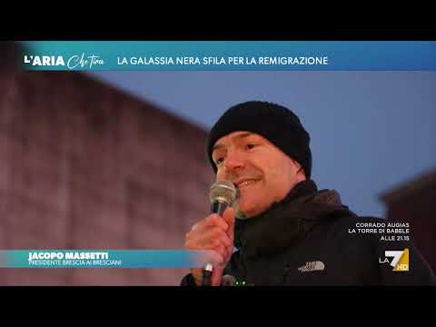 Video La galassia nera sfila per la remigrazione