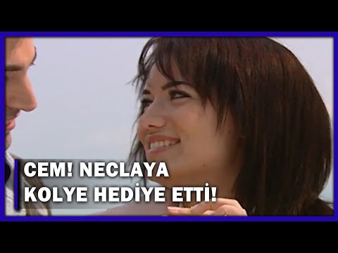 Cem, Necla'ya Kolye Hediye Etti! - Yaprak Dökümü 31.Bölüm