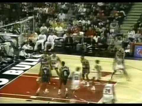 Bulls vs Rockets. Jordan 45pts Barkley 35 (Thrash talk game)