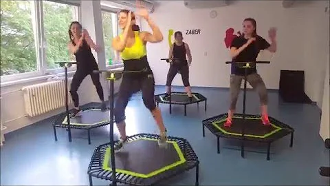 Jumping Friends Fitness - Sax (Fleur East)