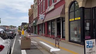 Small Business Administration tours shops and restaurants in Mankato