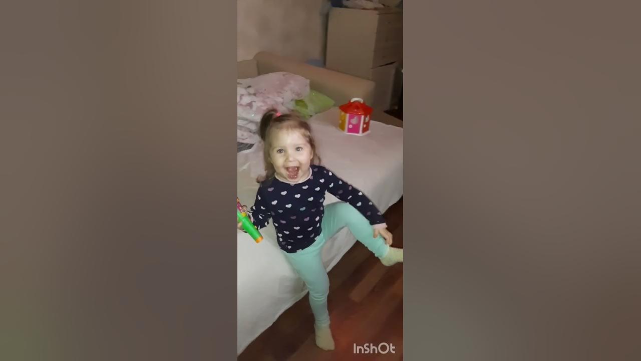 Бичевская альбом иеромонаха романа. Апрелевский ордена ленина завод грампластинок. Sellout группа. Кто поет песню раз два. Кто поет песню раз два.