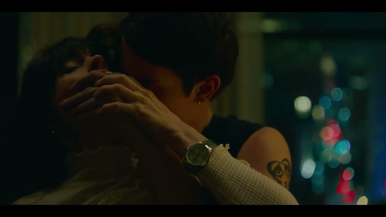 Anne Hathaway and Nicholas Galitzine Hot Kiss Scenes | The Idea of You | 4K