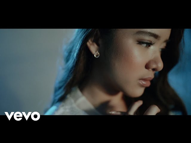 Tiara Andini - 365 (Official Music Video) class=