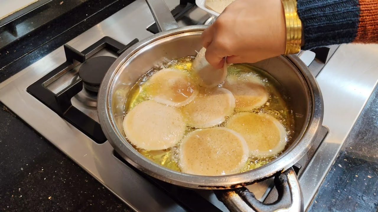 القطايف نشفت وبنتقطعومابتلزقش🤔 اوعي ترميها هنعمل عظمه بيها👌❤️👌