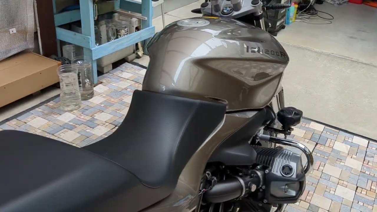 BMW　R1200R　2014年式ボクサーエンジン（ツインカム）