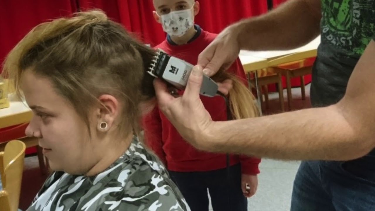 Die Haarspender - Haarspende Videochallenge Siegerin Julia B.