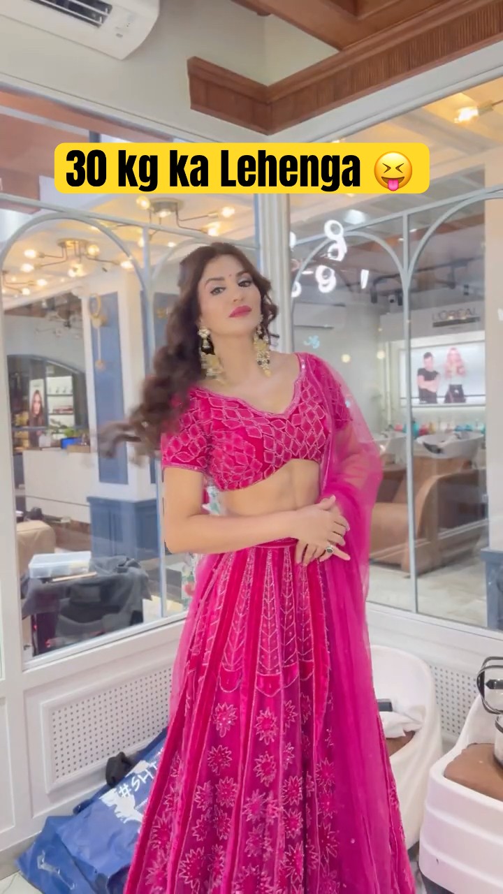 30 kilo ka lehenga ??? #priyankatyagi #shorts #ashortaday #trendingonshorts