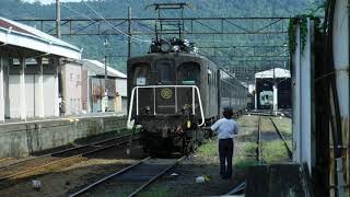 大井川鉄道新金谷駅から、普通金谷行き21000系21001＋21002編成とE10形E10 2電気機関車が発車！汽笛を鳴らして遠ざかるきかんしゃジェームズ♪