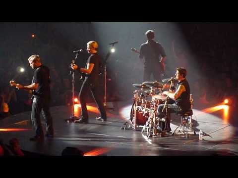 Nickelback Dark Horse Tour 2010: Nickelback - This Afternoon (Clip) (HD)