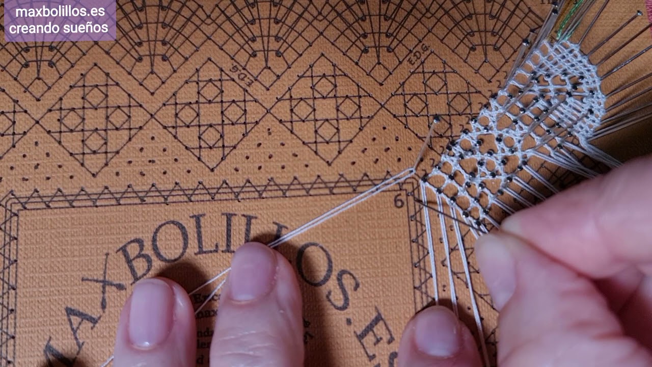 Encajes de Bolillos Comienzo P.  de la virgen y Pie