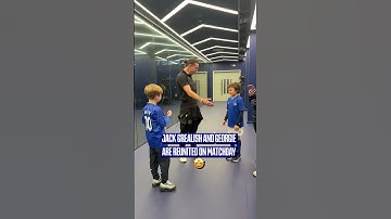 Best buddies 💙 Jack Grealish and Georgie are reunited on matchday as Everton face Arsenal.