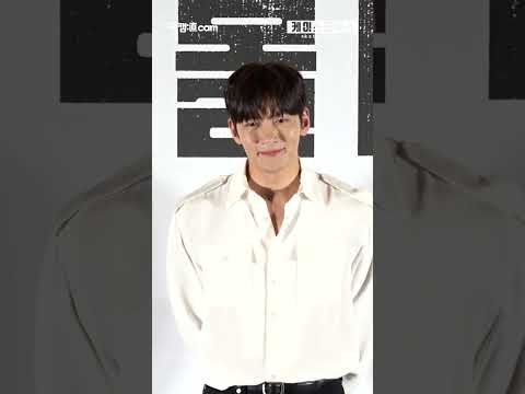 [K직캠] &amp;#39;리볼버&amp;#39;의 &amp;#39;미친 개&amp;#39; 지창욱 &amp;#39;픽&amp;#39; 시사회 패션은?