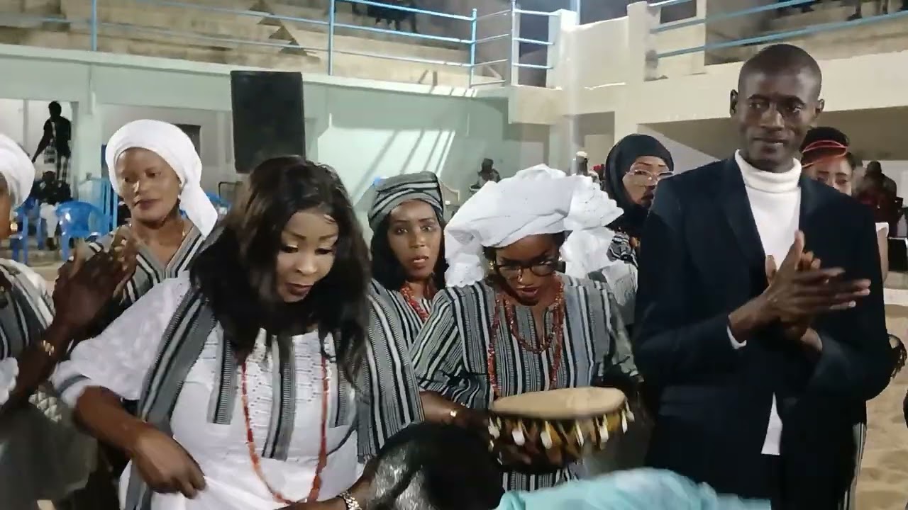 OUSSOU NDIOL CHANTE LA HONTE DES ENNEMIS