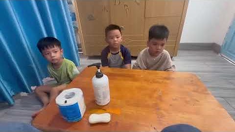 Tiếng Anh Giao Tiếp Phan Thiết: SYdney, Mary and Henry practice talking about Bathroom Objects