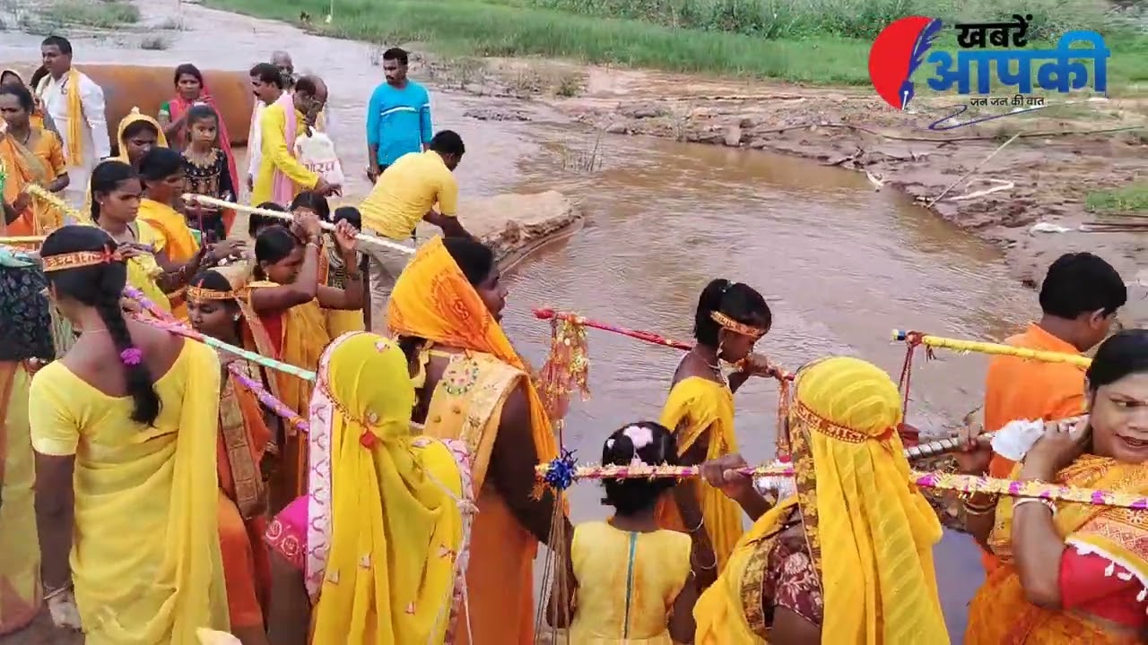 कोयलीबेड़ा में पवित्र शिव मास सावन में कांवर यात्रा, मेढकी नदी में जल भरकर शिवालयों में जल चढ़ाया गया।