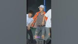 suga joget kayak biduan😅#suga #bts #joget