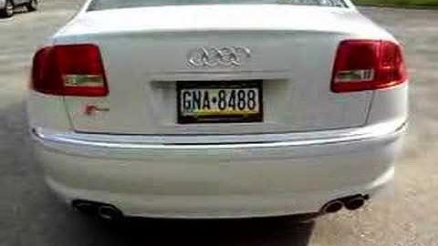 Audi S8 V10 Start Up, Engine rev, & Pull Away