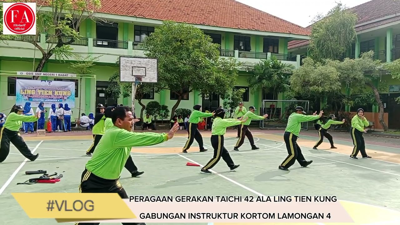 PERAGAAN GERAKAN TAICHI 42 ALA LING TIEN KUNG di KEcamatan Babat