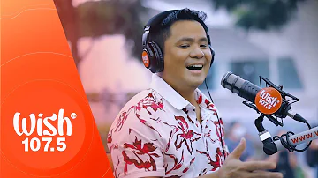 Ogie Alcasid performs "Huwag Mo Kong Iwan" LIVE on Wish 107.5 Bus