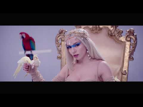 Обложка видео "Ava MAX - Kings & Queens"