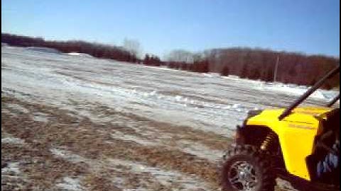 2011 Polaris RZR 900 VS 2011 Can am commander 1000