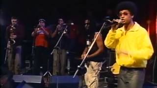 3/3 - Berimbrown "Fazendo Música, Jogando Bola" no Programa Música Brasileira em 2001