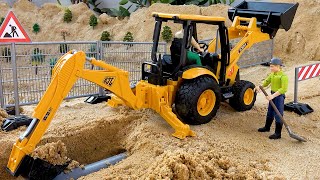 水管施工挖掘機和動物運載拖拉機| 工程車輛、建造房屋、建造橋樑和道路| 尋找警車的有趣故事| 警車救援起重機 | BIBO 和玩具