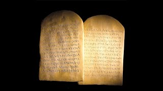 Найдены древние скрижали заповедений в ларце Моисея