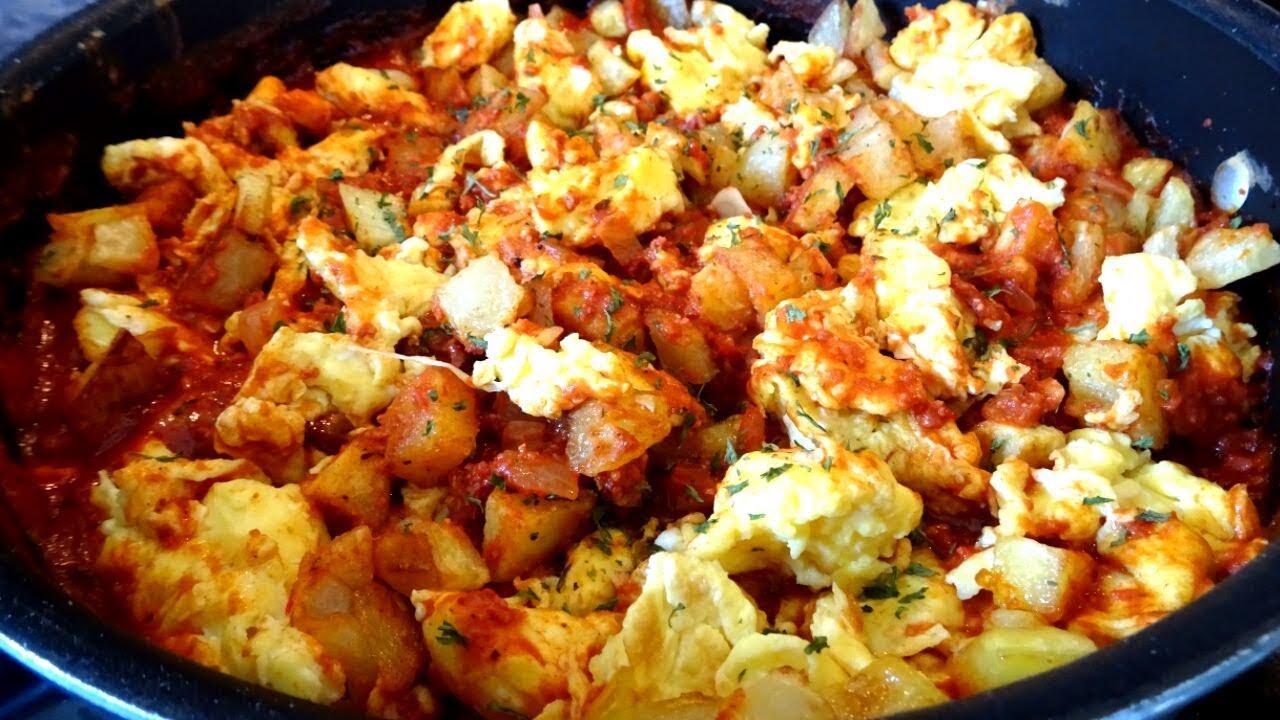 REVUELTO DE HUEVOS CON CHORIZO y PAPAS FRITAS. ESPECTACULAR. revueltosdehuevo huevos YouTube REVUELTO DE HUEVOS CON CHORIZO y PAPAS FRITAS. ESPECTACULAR. revueltosdehuevo huevos YouTube