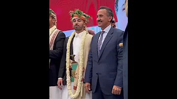 احمد علي عبدالله صالح يرحب بضيوفه في العرس 