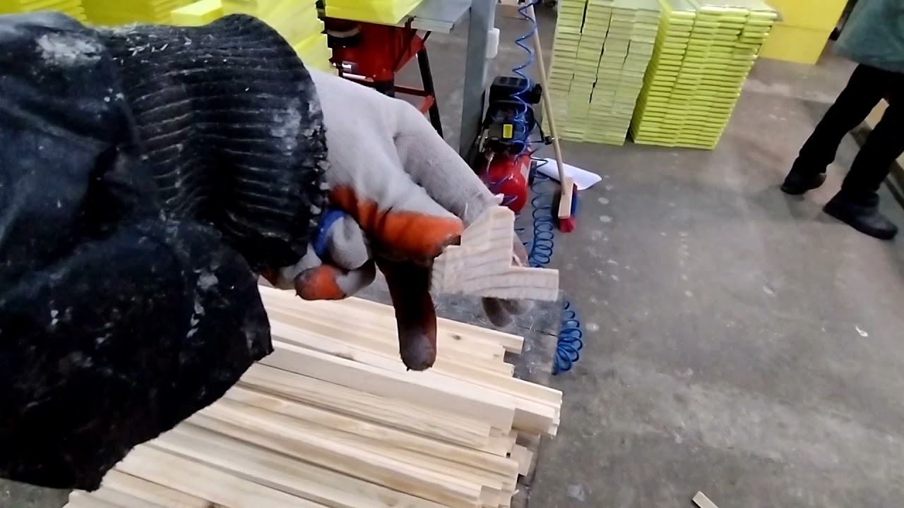 Новий образец деревянной обвязки на улья Эппс