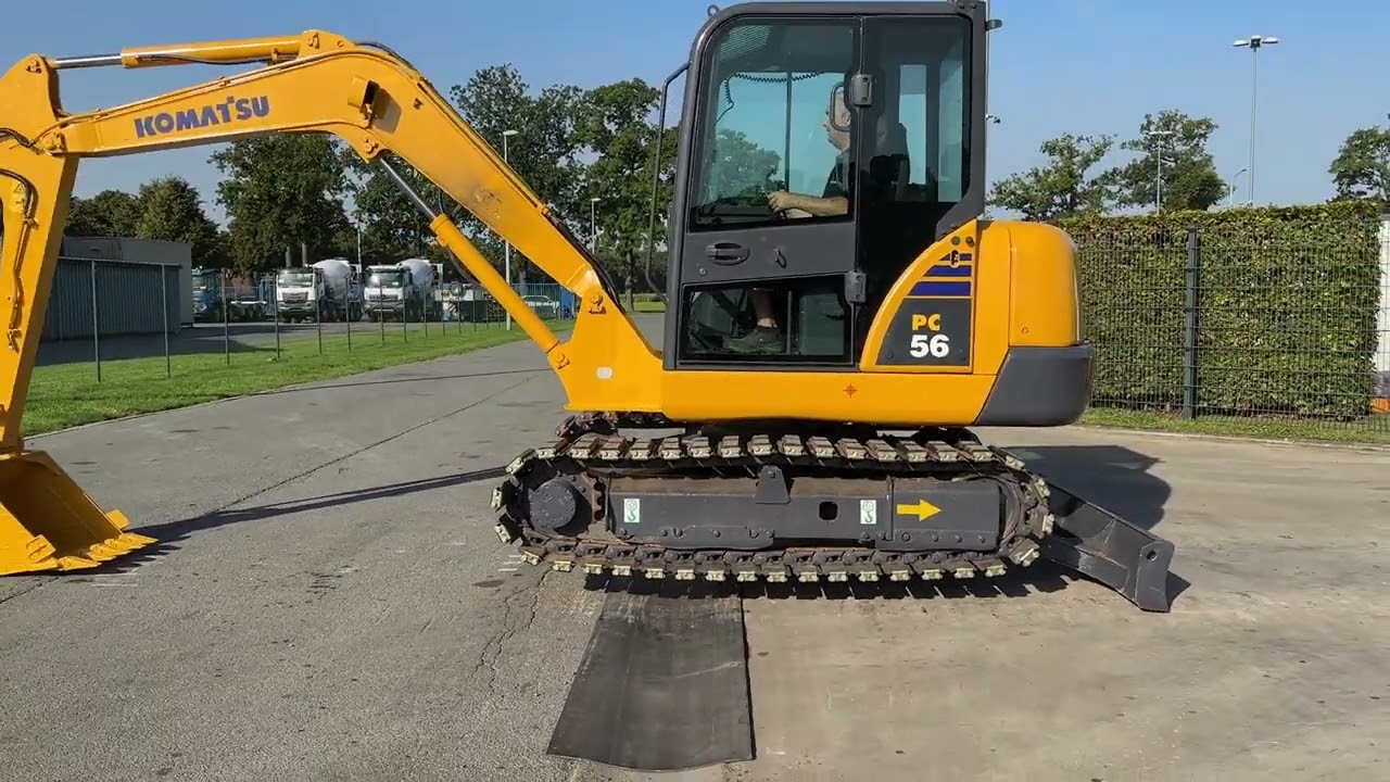 48729-3418. Komatsu PC56-7 midi excavator - YouTube