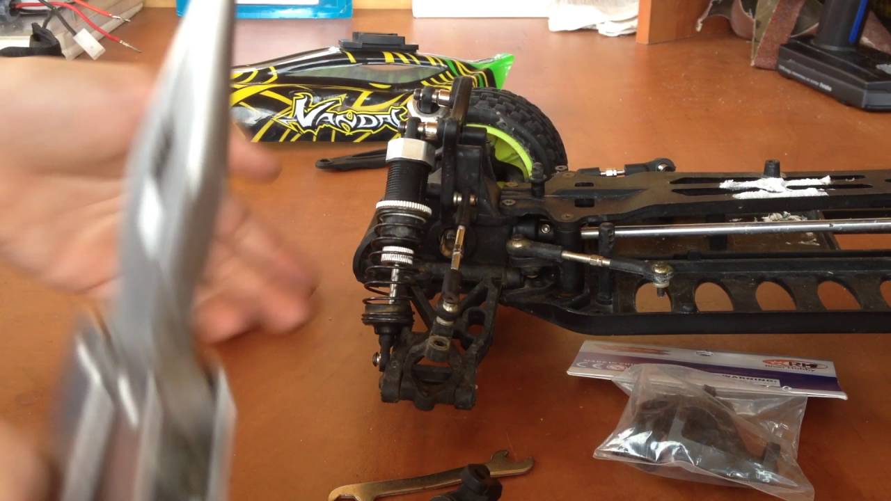 Замена поворотного кулака на quanum vandal часть 1