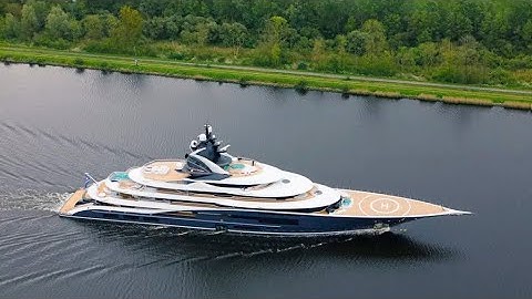 Onboard the 122m (400ft) M/Y "KISMET"