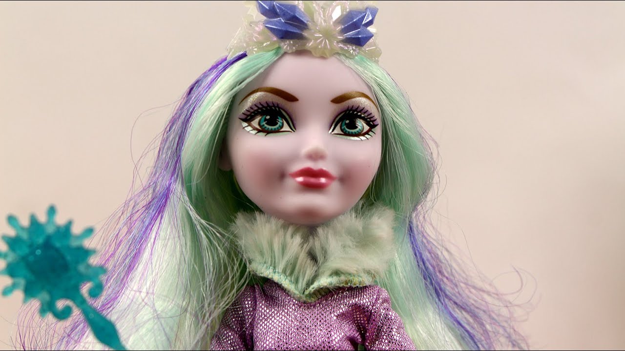 Boneca Ever After High Blondie Lockes Bonecas na Floresta - Mattel - A sua  Loja de Brinquedos, 10% Off no Boleto ou PIX