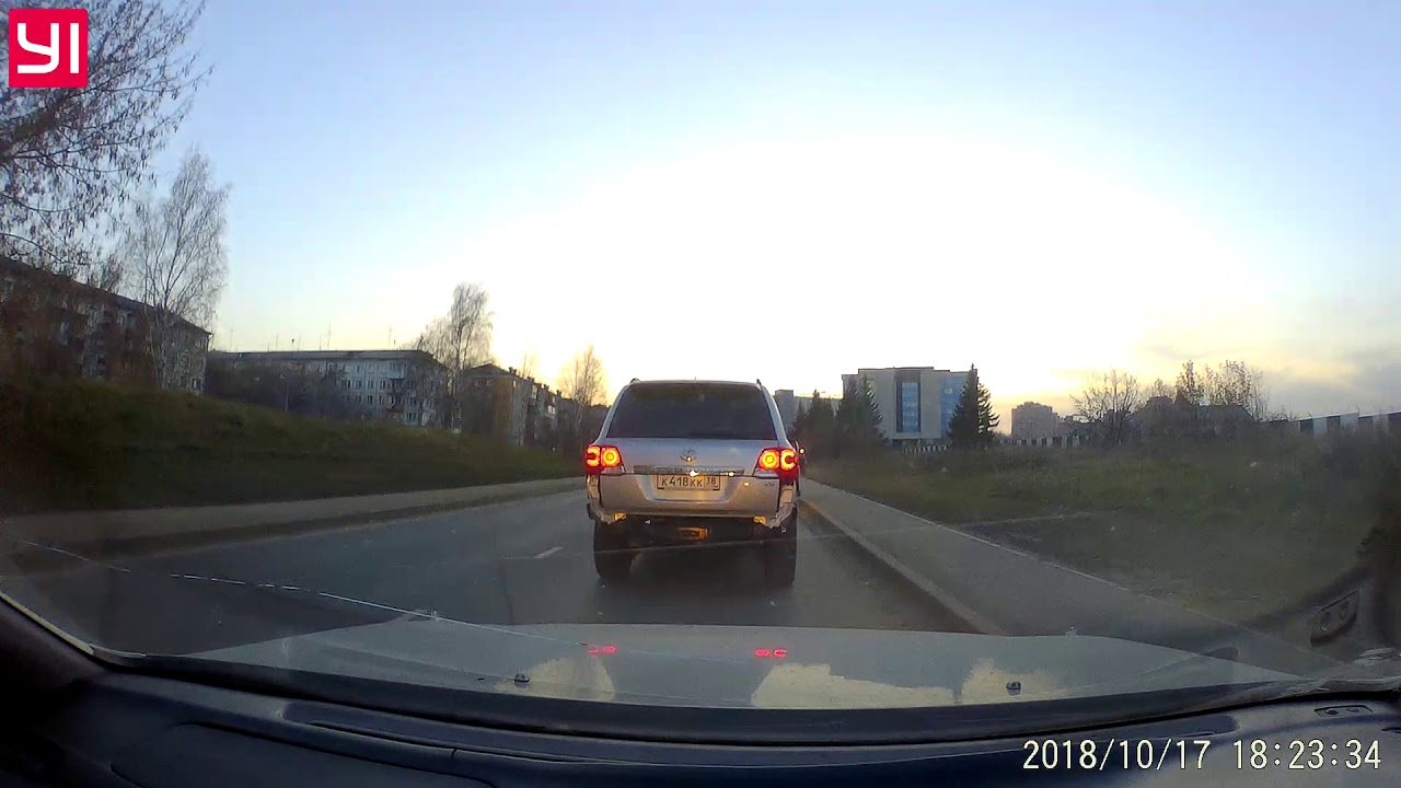 Езда по тротуару - YouTube