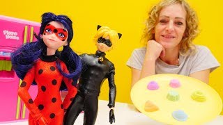 Spielspaß mit Ladybug  Wir machen Plätzchen aus kinetischem Sand