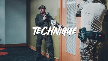 Former JTF2 Assaulter Explains 2-Man CQB Entries, Reading Doors & Inside Breaches