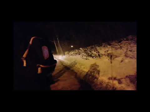 Jongen met fietskar, muziek, lasers enz komt agentje tegen in wageningen avondklok?