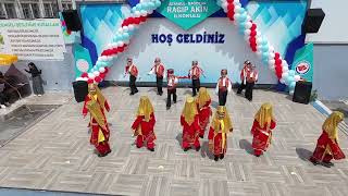 23 Nisan 1-B Sınıfı Halk Oyunları Gösterisi