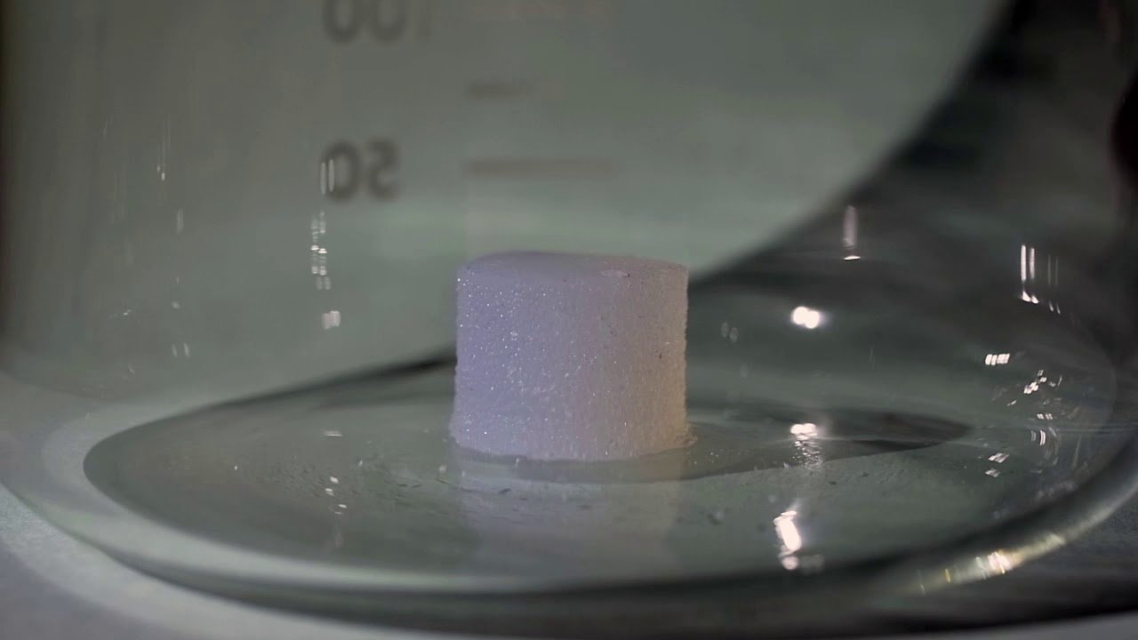 Timelapse movie of a BNFPMSQ monoliths during evaporative drying