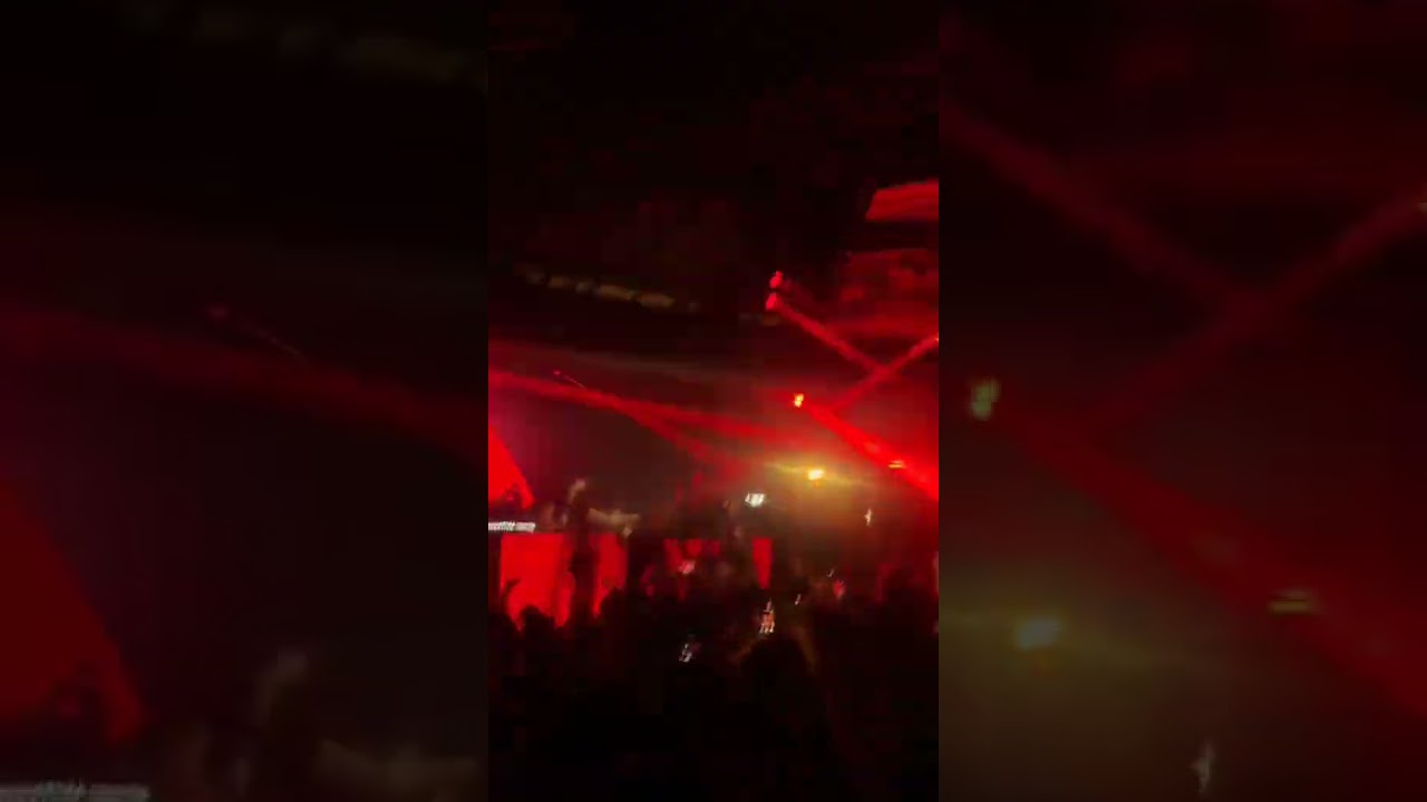 Red lazer at RAVE at #HappyTown