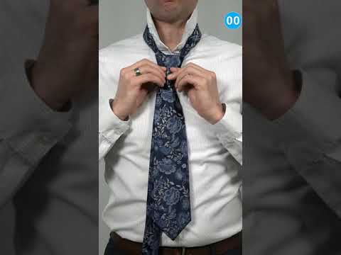 How to Tie a Half Windsor Knot Mirrored [vertical video]