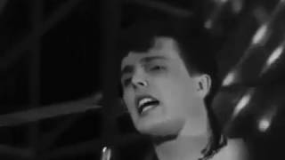 Tears for Fears - Mad World (HQ STUDIO 1982)