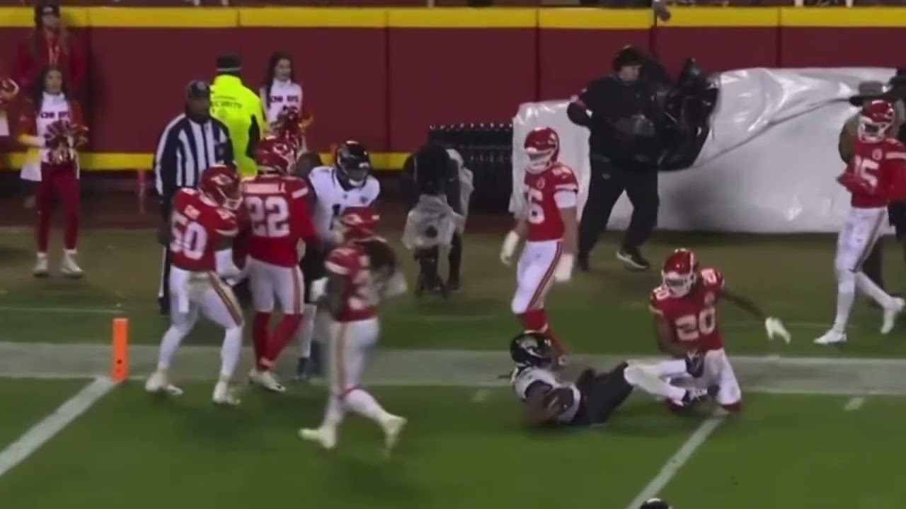 Dynamic Play Review - Nice Misdirection RB Motion to Orbit Reverse to WR - 